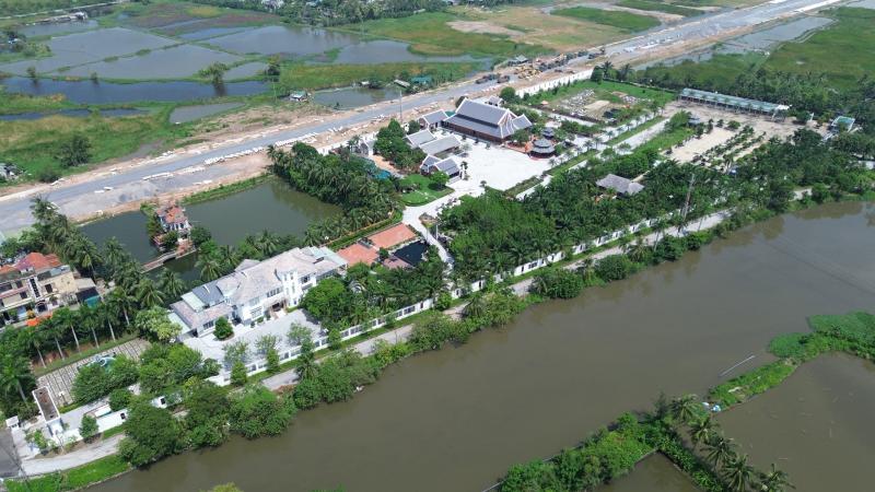 Bạch dinh ' khủng ' 50 . 000 M2 của bầu Đoan bị khám xét điều tra - Ảnh 4. Bạch dinh ' khủng ' 50 . 000 M2 của bầu Đoan bị khám xét điều tra - Ảnh 4.