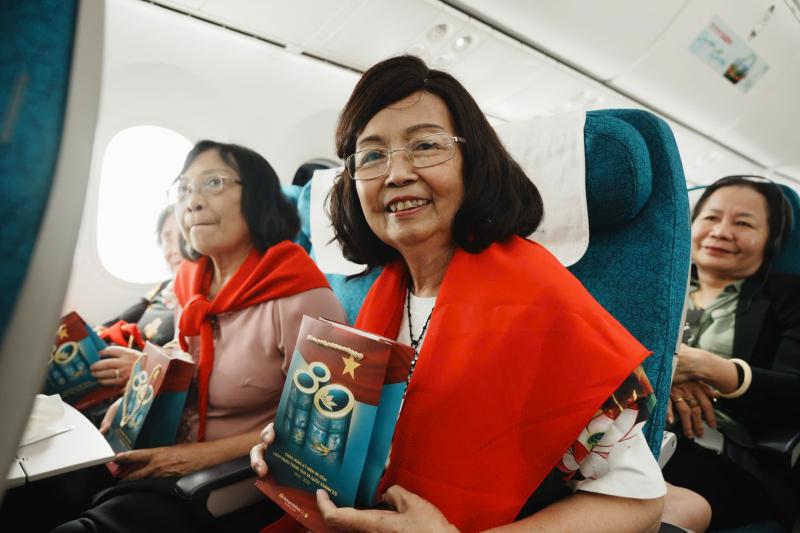 'Khối yêu nước' ra Thủ đô dự đại lễ trên những chuyến bay siêu đặc biệt - Ảnh 4.