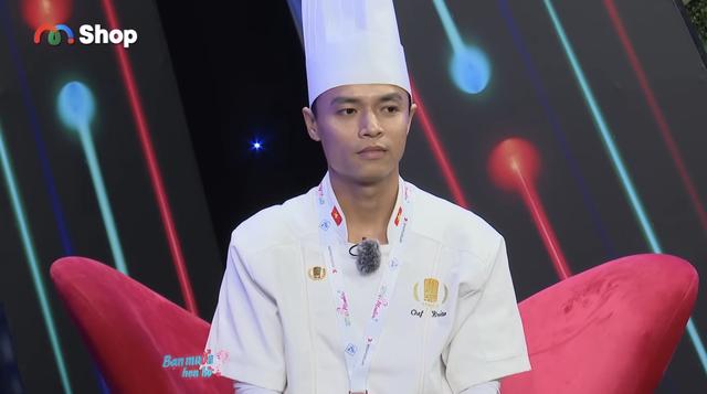 Bếp trưởng trổ tài nấu ăn trên show hẹn hò, chinh phục được cô giáo xinh đẹp - Ảnh 2.