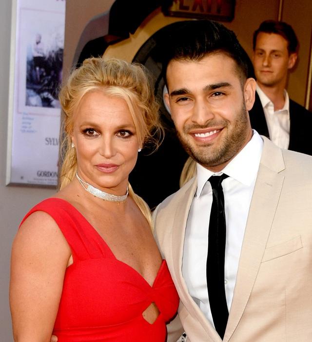Britney Spears tuyên bố 'sốc' về cuộc hôn nhân với chồng cũ kém 13 tuổi - Ảnh 2.