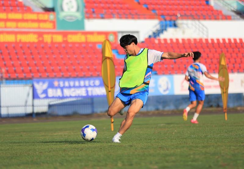 Công Phượng ra mắt đối tác Brazil khủng bằng chiến thắng, quyết lên V-League!- Ảnh 1.