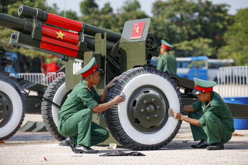 Ngắm dàn pháo lễ phục vụ nhiệm vụ A80 trước sân vận động Mỹ Đình - Ảnh 3. Ngắm dàn pháo lễ phục vụ nhiệm vụ A80 trước sân vận động Mỹ Đình - Ảnh 3.