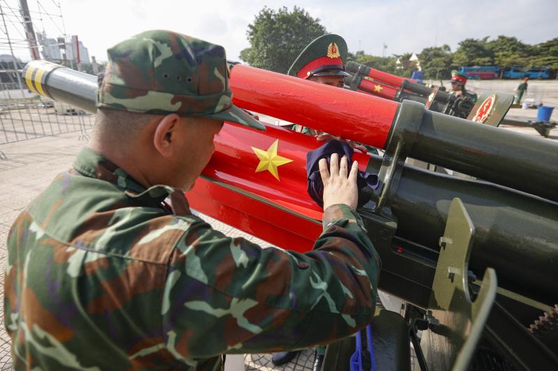 Ngắm dàn pháo lễ phục vụ nhiệm vụ A80 trước sân vận động Mỹ Đình - Ảnh 6. Ngắm dàn pháo lễ phục vụ nhiệm vụ A80 trước sân vận động Mỹ Đình - Ảnh 6.