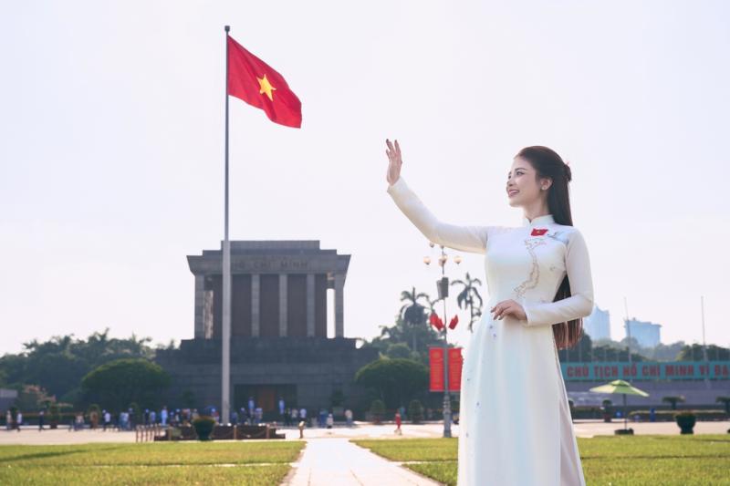 Dương Hoàng Yến: Tôi không bị áp lực khi bị so sánh cùng Võ Hạ Trâm - Ảnh 1.
