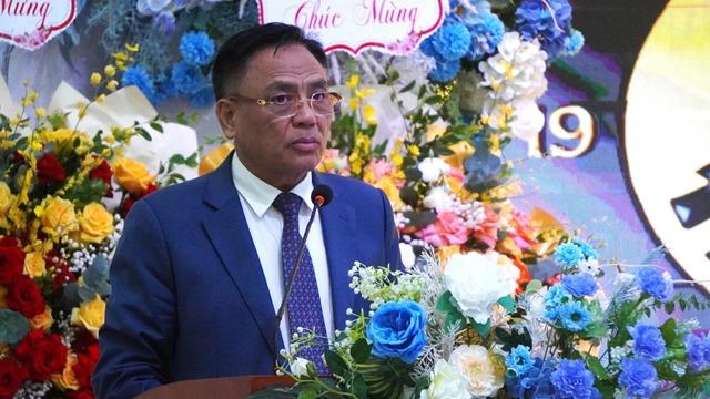 Khám xét nhà doanh nhân Cao Tiến Đoan: Hàng trăm người dân hiếu kỳ theo dõi - Ảnh 8. Khám xét nhà doanh nhân Cao Tiến Đoan: Hàng trăm người dân hiếu kỳ theo dõi - Ảnh 8.