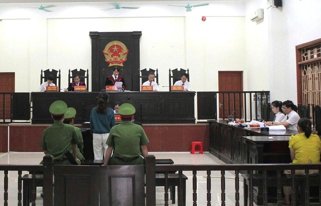 Lời khai mâu thuẫn giữa 2 chị em trong vụ án mua bán đất - Ảnh 1.