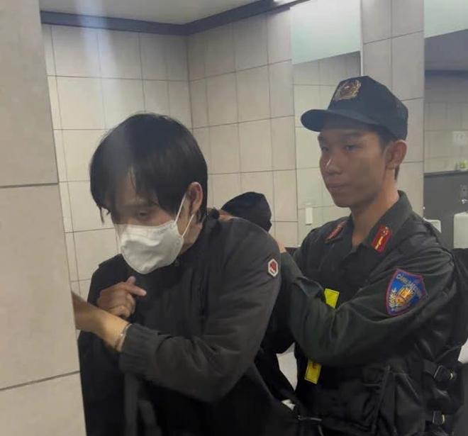 TP.HCM: Công an làm rõ vụ nam thanh niên bị tố sàm sỡ trên tàu metro- Ảnh 2.
