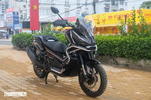 Mô tô Trung Quốc Zontes 368G giá 138 triệu tại Việt Nam, cạnh tranh Honda ADV 350 - Ảnh 1.