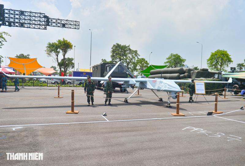 - Ảnh 1. Cận cảnh UAV Việt Nam sản xuất dài 17m, mang được tên lửa, bom thông minh - Ảnh 1.