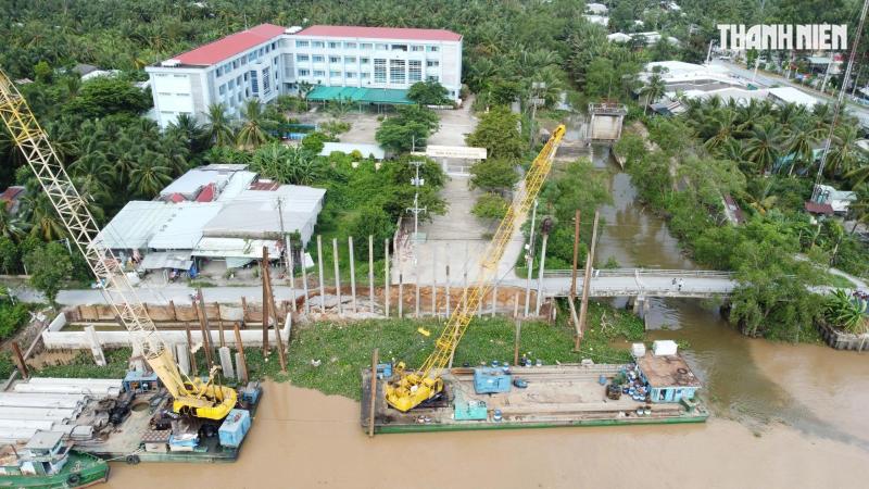 Hiện trường vụ sạt lở nghiêm trọng ngay trước cổng trường học ở Đồng Tháp- Ảnh 8.