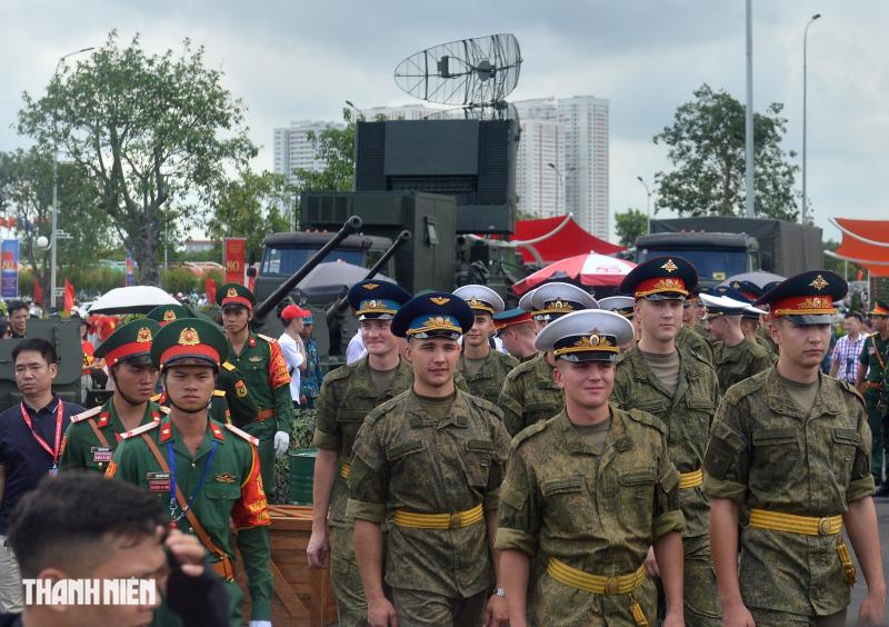 Quân đội Nga, Lào và Campuchia thăm khí tài hiện đại của quân đội Việt Nam- Ảnh 12.