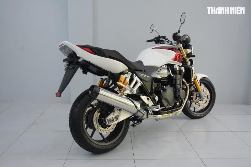 'Hàng hiếm' Honda CB1300SF SP Final Edition về Việt Nam, chưa nóng máy đã có chủ - Ảnh 13.