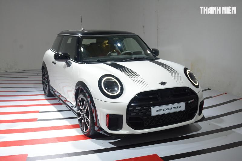 Ô tô hạng sang cỡ nhỏ đậm chất chơi MINI John Cooper Works 2025 có gì mới? - Ảnh 2.