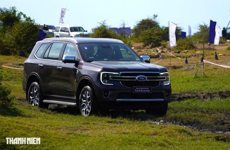 SUV 7 chỗ: Ford Everest tiếp tục thống trị, doanh số gấp 3 Toyota Fortuner - Ảnh 2.