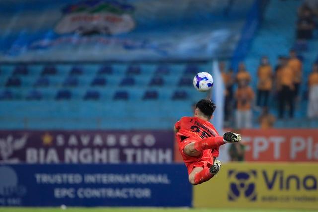 2 thủ môn cao kều của U.23 Việt Nam hóa 'người nhện': Ai vui bằng thầy Kim!- Ảnh 2.