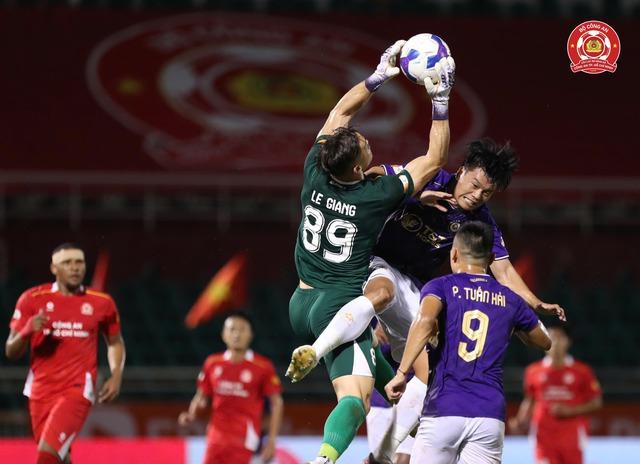 VTV không còn trắng sóng V-League nhờ đàm phán thành công với FPT: Trận HAGL, Nam Định phát ở đâu?- Ảnh 3. VTV không còn trắng sóng V-League nhờ đàm phán thành công với FPT: Trận HAGL, Nam Định phát ở đâu?- Ảnh 3.