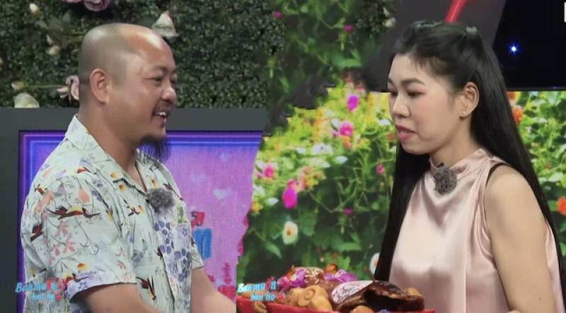 Mang heo quay đi tỏ tình, chàng trai U.40 được cô gái đồng ý hẹn hò - Ảnh 1.