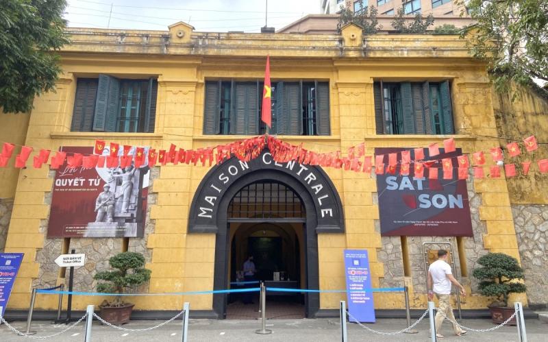 Khám phá 8 di tích chiến tranh Việt Nam không thể bỏ lỡ khi đến đất nước hình chữ s - Ảnh 8. Khám phá 8 di tích chiến tranh Việt Nam không thể bỏ lỡ khi đến đất nước hình chữ s - Ảnh 8.