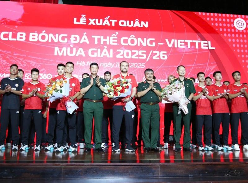 Thứ trưởng Bộ Quốc phòng giao nhiệm vụ đặc biệt cho Thể Công Viettel, đặt mục tiêu vô địch V-League- Ảnh 1.