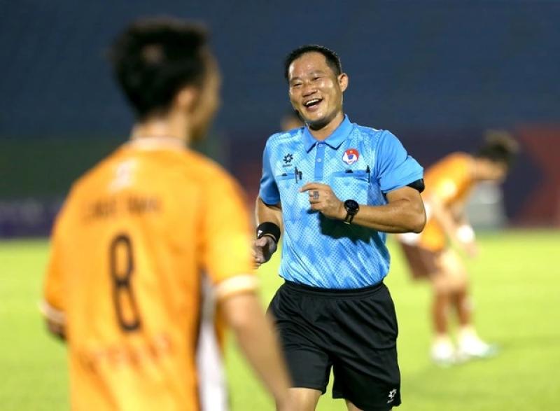 Hôm nay, trọng tài Trần Đình Thịnh về với đất mẹ…- Ảnh 8. Hôm nay, trọng tài Trần Đình Thịnh về với đất mẹ…- Ảnh 8.
