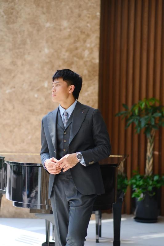Ngọai hình gây sốt của Phương Nam trước khi giảm cân cho vai chính trong Mưa đỏ - Ảnh 1.