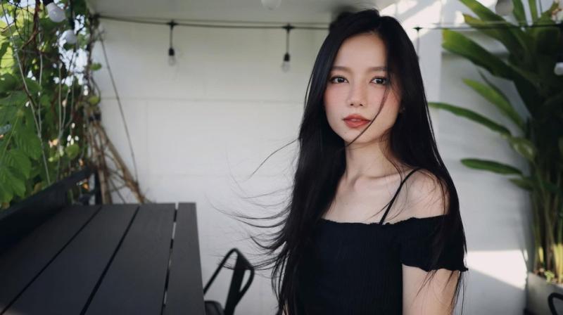 Nhan sắc đời thường của Lê Hạ Anh - ‘bóng hồng’ hiếm hoi trong ‘Mưa đỏ’ - Ảnh 6.
