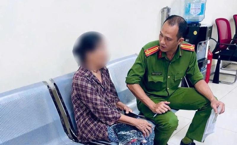 Cụ bà 76 tuổi suýt mất 100 triệu đồng vì nhóm giả danh công an lừa đảo. - Ảnh 3.