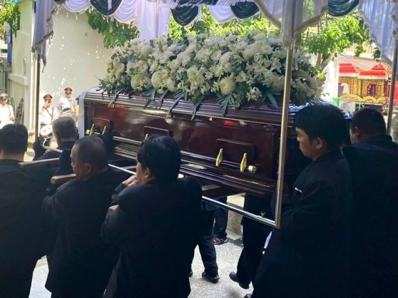 Nghề mai táng ở TP.HCM: Quan tài ở miền Nam to, vì sao?- Ảnh 2.
