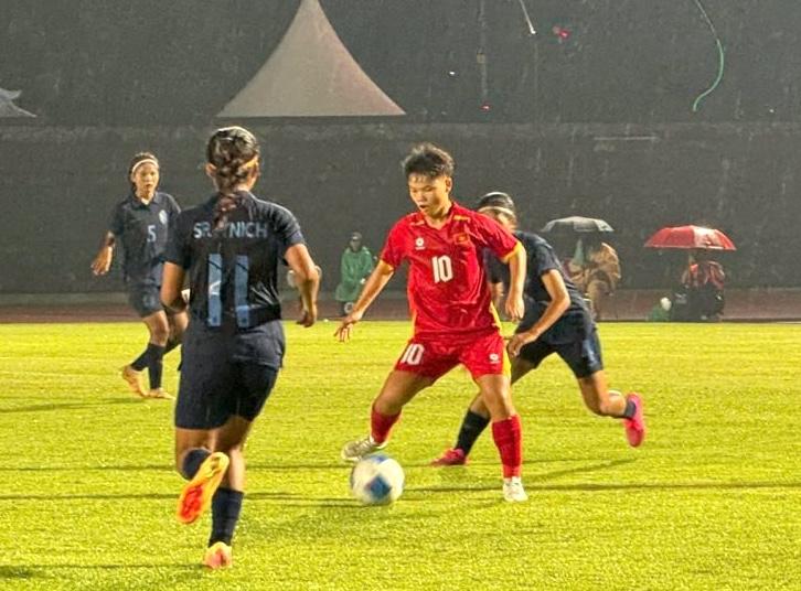 U.16 nữ Việt Nam thua Thái Lan, quyết thắng trận tranh HCĐ- Ảnh 2. U.16 nữ Việt Nam thua Thái Lan, quyết thắng trận tranh HCĐ- Ảnh 2.