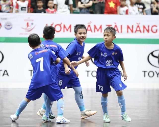 Thắng thuyết phục Đồng Nai, Thanh Hóa đăng quang giải vô địch U.9 toàn quốc- Ảnh 2. Thắng thuyết phục Đồng Nai, Thanh Hóa đăng quang giải vô địch U.9 toàn quốc- Ảnh 2.