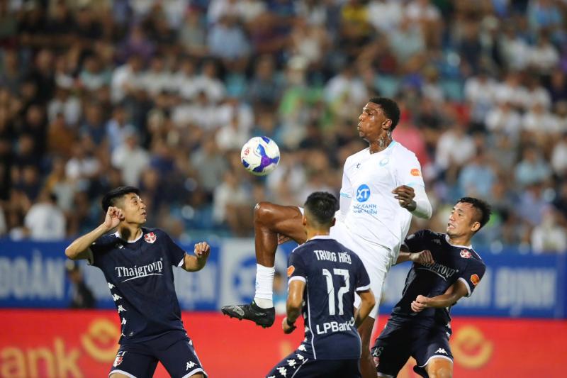 Vòng 2 V-League: Thời cơ của CLB Nam Định, HAGL khó thoát vị trí đáy bảng?- Ảnh 2. Vòng 2 V-League: Thời cơ của CLB Nam Định, HAGL khó thoát vị trí đáy bảng?- Ảnh 2.
