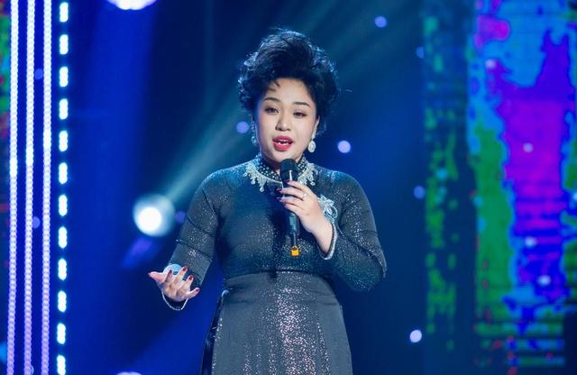 Cô gái 23 tuổi gây chú ý vì hát giống danh ca Phương Dung là ai?- Ảnh 1.