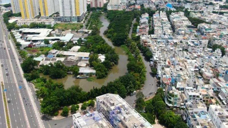 Dự án cải tạo tuyến rạch gần 2.000 tỉ ở TP.HCM 'đứng bánh' cả chục năm- Ảnh 4. Dự án cải tạo tuyến rạch gần 2.000 tỉ ở TP.HCM 'đứng bánh' cả chục năm- Ảnh 4.