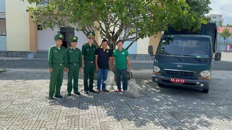 Đồng Tháp: Bàn giao rái cá quý hiếm cho Trại rắn Đồng Tâm- Ảnh 1. Đồng Tháp: Bàn giao rái cá quý hiếm cho Trại rắn Đồng Tâm- Ảnh 1.