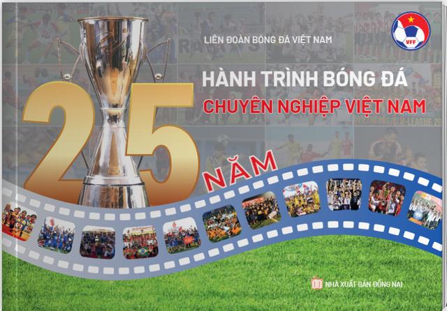 Cuốn sách đặc biệt ghi lại khoảnh khắc HAGL và Kiatisak thống trị V-League- Ảnh 1. Cuốn sách đặc biệt ghi lại khoảnh khắc HAGL và Kiatisak thống trị V-League- Ảnh 1.