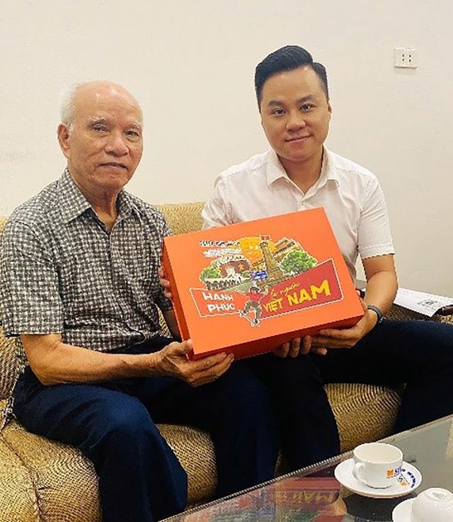 Ý nghĩa lan tỏa từ những món quà không chỉ ‘để tặng’- Ảnh 4. Ý nghĩa lan tỏa từ những món quà không chỉ ‘để tặng’- Ảnh 4.