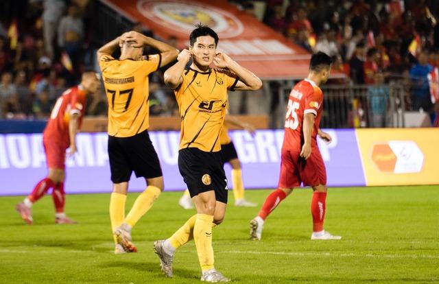 Cuộc đua trụ hạng V-League: Cái tên bất ngờ xuất hiện bên cạnh HAGL- Ảnh 2. Cuộc đua trụ hạng V-League: Cái tên bất ngờ xuất hiện bên cạnh HAGL- Ảnh 2.