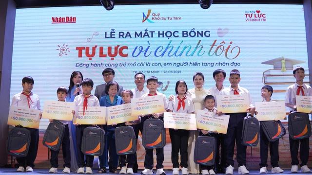 Ra mắt học bổng Tự lực vì chính tôi cho con em có người thân hiến tạng- Ảnh 2. Ra mắt học bổng Tự lực vì chính tôi cho con em có người thân hiến tạng- Ảnh 2.