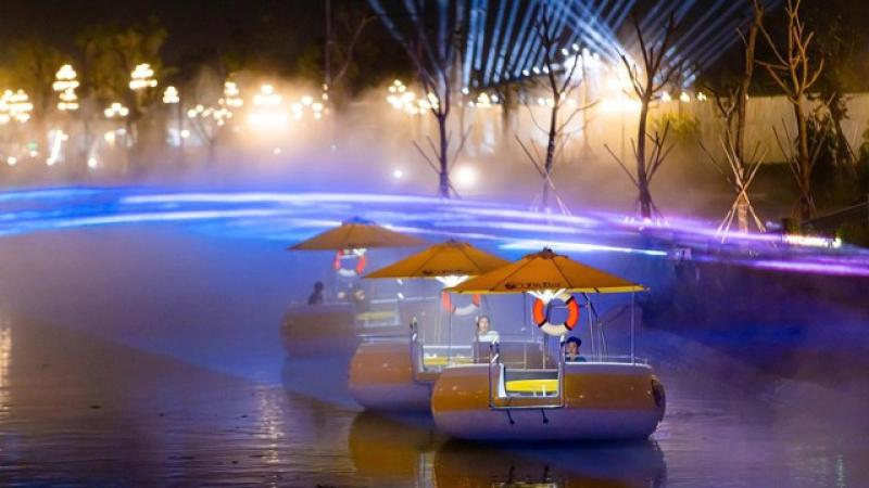 Chiêm ngưỡng vẻ đẹp siêu thực trên Dòng sông Ánh sáng T&T City Millennia - Ảnh 10.
