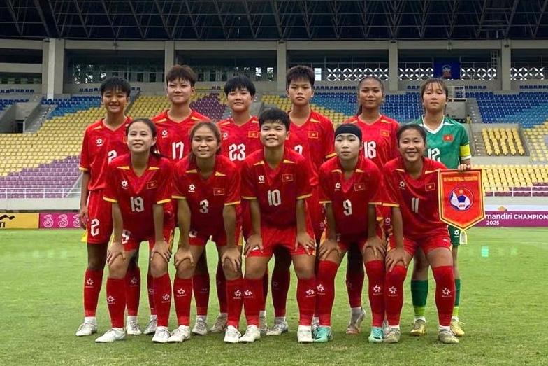 U.16 nữ Việt Nam thua Thái Lan, quyết thắng trận tranh HCĐ- Ảnh 1. U.16 nữ Việt Nam thua Thái Lan, quyết thắng trận tranh HCĐ- Ảnh 1.