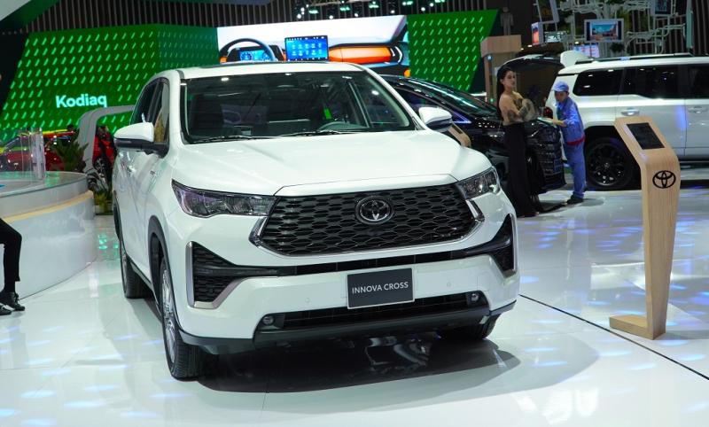 Xe gia đình cỡ nhỏ: Doanh số Xpander giảm trước tháng Ngâu, vẫn gấp đôi Toyota Veloz - Ảnh 2.