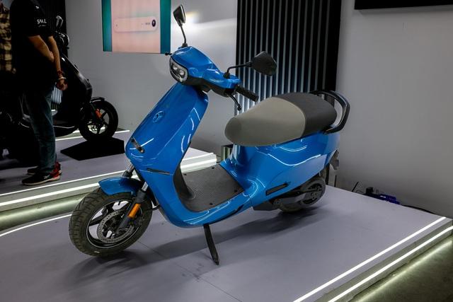 Xe máy điện phổ thông trang bị tính năng ADAS, mỗi lần sạc đi hơn 300 km - Ảnh 2.