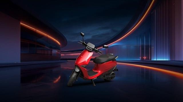 Xe máy điện phổ thông trang bị tính năng ADAS, mỗi lần sạc đi hơn 300 km - Ảnh 4.