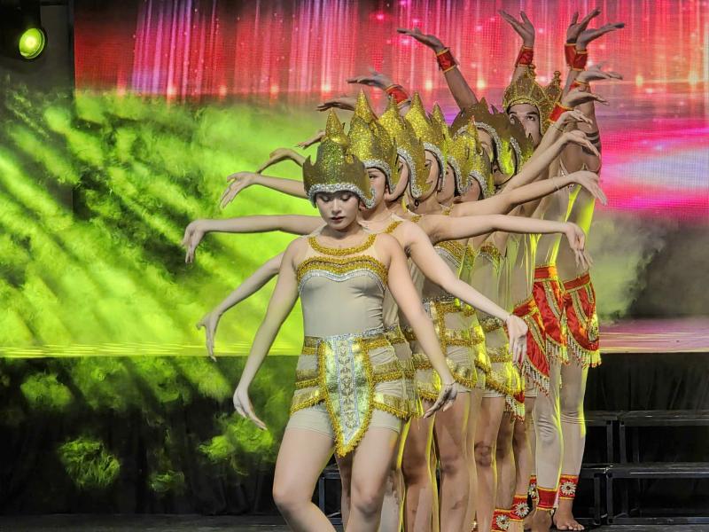 Du lịch khánh hòa mùa hè thành công với doanh thu tăng trưởng mạnh mẽ - Ảnh 2. Du lịch khánh hòa mùa hè thành công với doanh thu tăng trưởng mạnh mẽ - Ảnh 2.