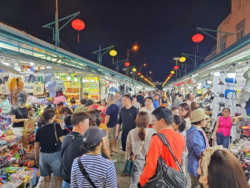 Du lịch khánh hòa mùa hè thành công với doanh thu tăng trưởng mạnh mẽ - Ảnh 4. Du lịch khánh hòa mùa hè thành công với doanh thu tăng trưởng mạnh mẽ - Ảnh 4.
