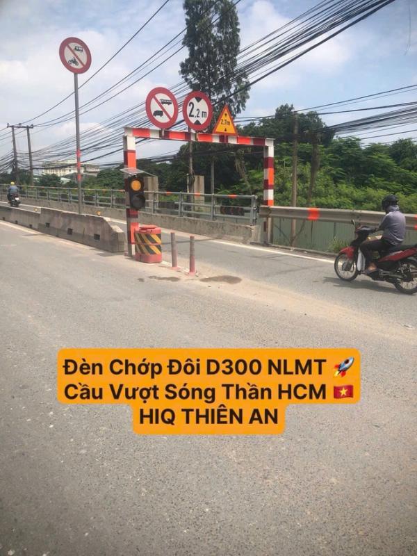 'Kỹ sư tay ngang' chế tạo thiết bị an toàn giao thông năng lượng mặt trời- Ảnh 7.