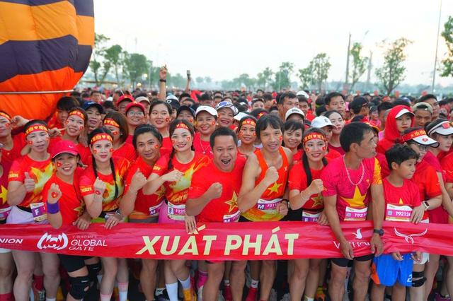 Giải chạy 'Việt Nam tôi đó' được xác lập kỷ lục có ý nghĩa rất đặc biệt- Ảnh 1. Giải chạy 'Việt Nam tôi đó' được xác lập kỷ lục có ý nghĩa rất đặc biệt- Ảnh 1.