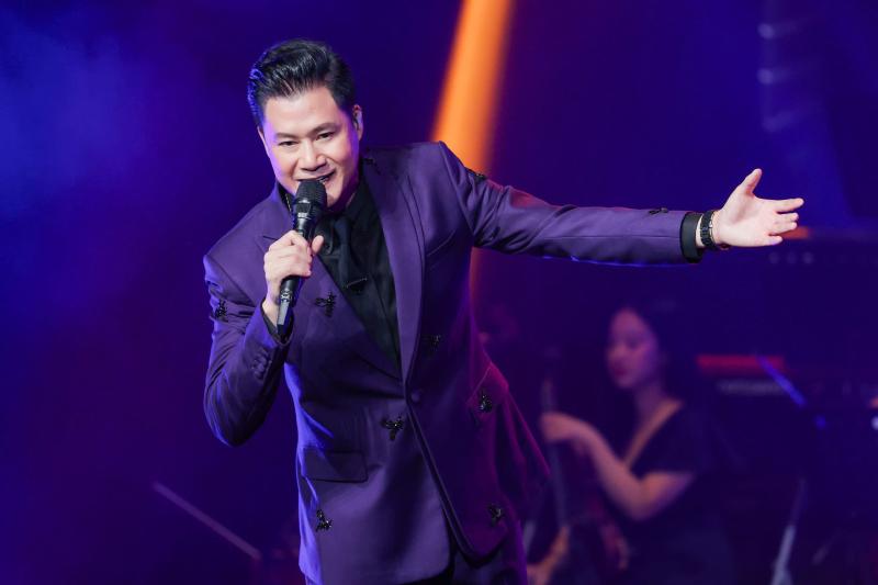 Lệ Quyên thăng hoa trong đêm nhạc có bạn trai làm MC - Ảnh 5.