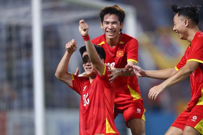 Thanh Nhàn ghi bàn đẳng cấp, U.23 Việt Nam thắng Yemen: VFF thưởng lớn vì tấm vé vàng châu Á- Ảnh 9. Thanh Nhàn ghi bàn đẳng cấp, U.23 Việt Nam thắng Yemen: VFF thưởng lớn vì tấm vé vàng châu Á - Ảnh 3.