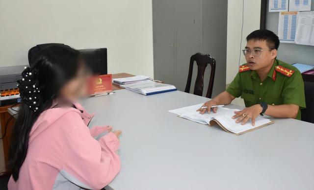 Nam sinh 17 tuổi bị ‘bắt cóc online’ hoảng loạn nhốt mình trong nhà nghỉ - Ảnh 2.